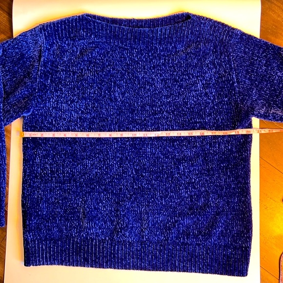 Tommy Bahama, Size XS, good for S and M, Blue, Plush Sweater Soft 100% Polyester - Picture 11 of 13